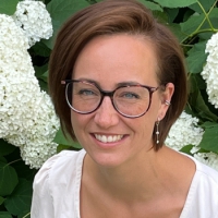 Loraine  Zweers