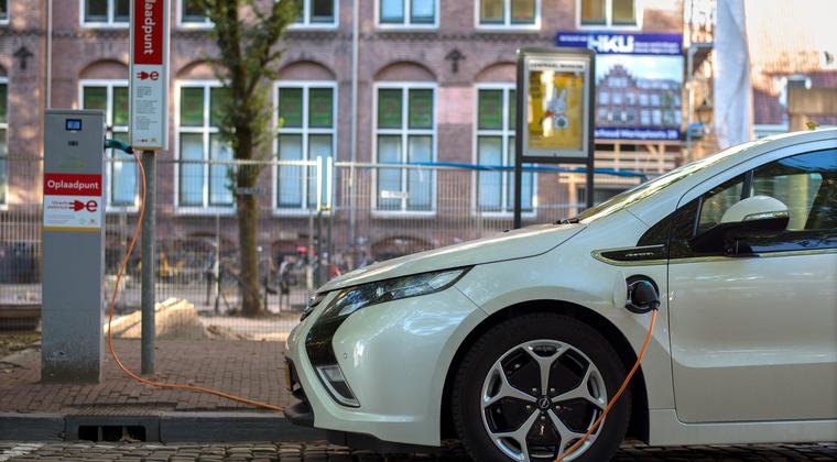 ‘Als de bezettingsgraad hoog is, moeten er extra laadpunten komen’