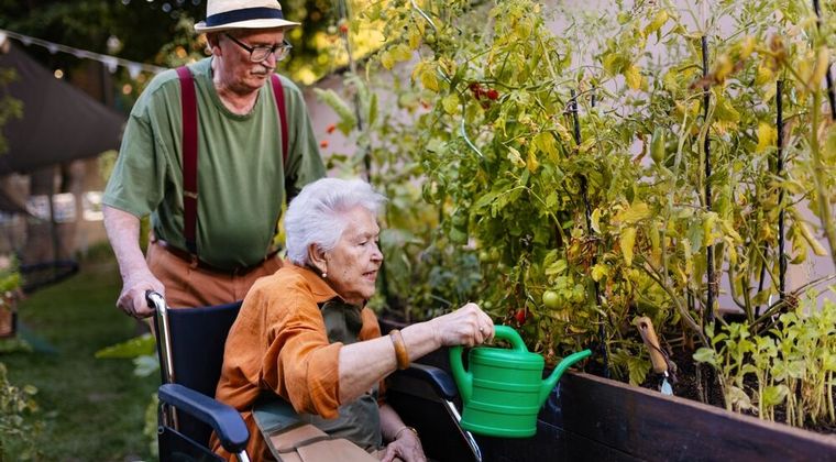Vitale wijken voor senioren: slimme combinaties van wonen, welzijn en zorg